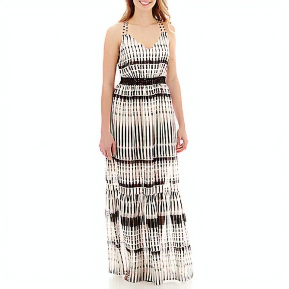 Elegant Black and White Maxi Dress